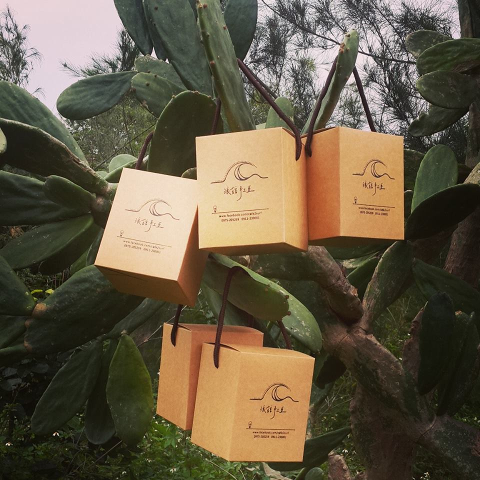 【大濾掛 - 綜合8入小禮盒】長板浪 不酸濃郁款╱濾泡式咖啡包 (每包15g，綜合8入╱盒裝)