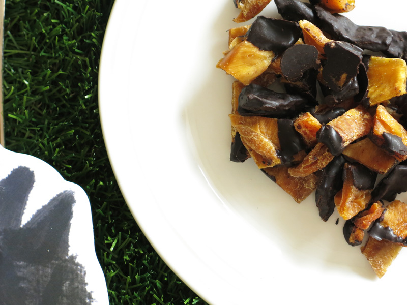 芒果小零嘴-巧克力芒果乾碎塊