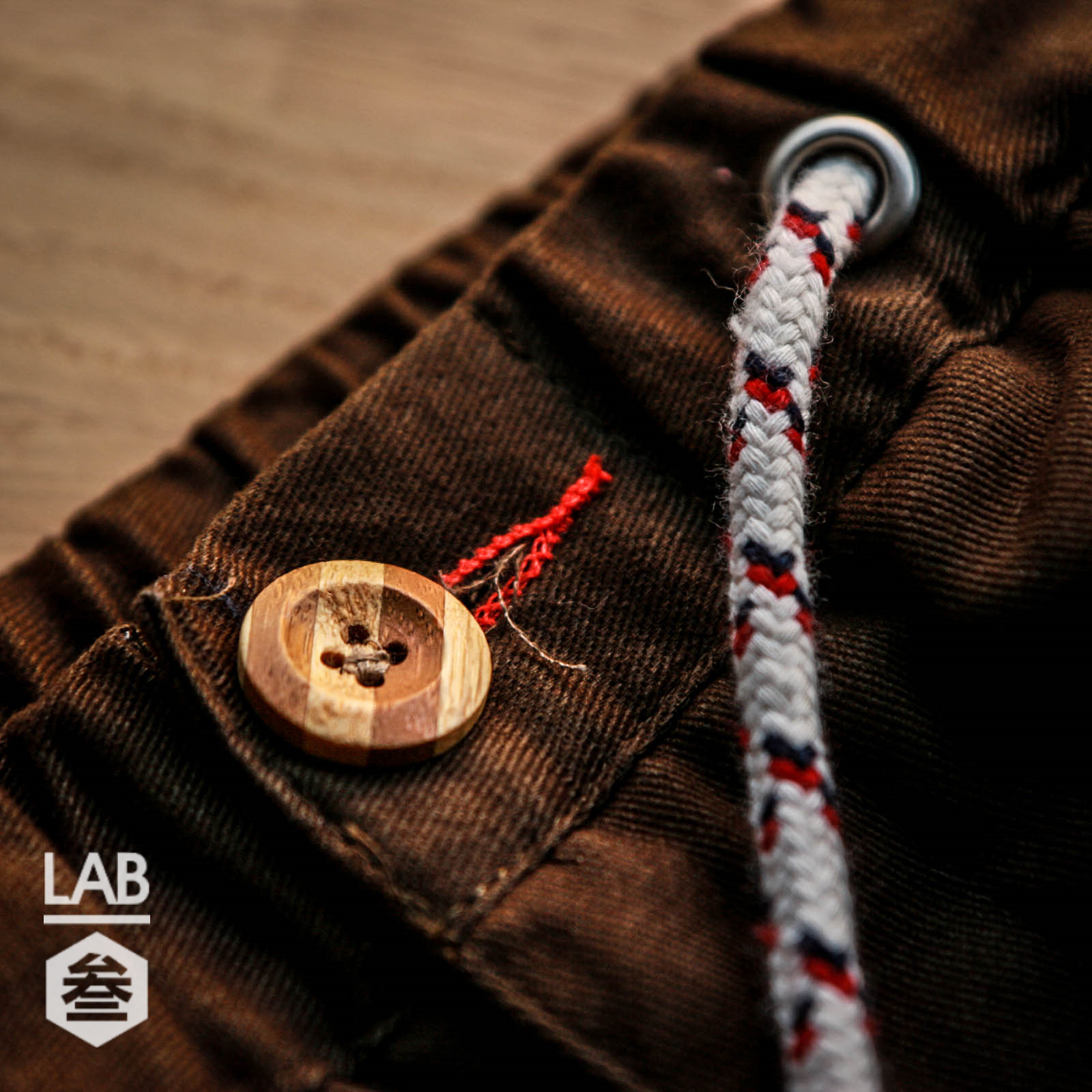 【 LAB.003選物 民族風 重磅斜紋布縮口褲 】