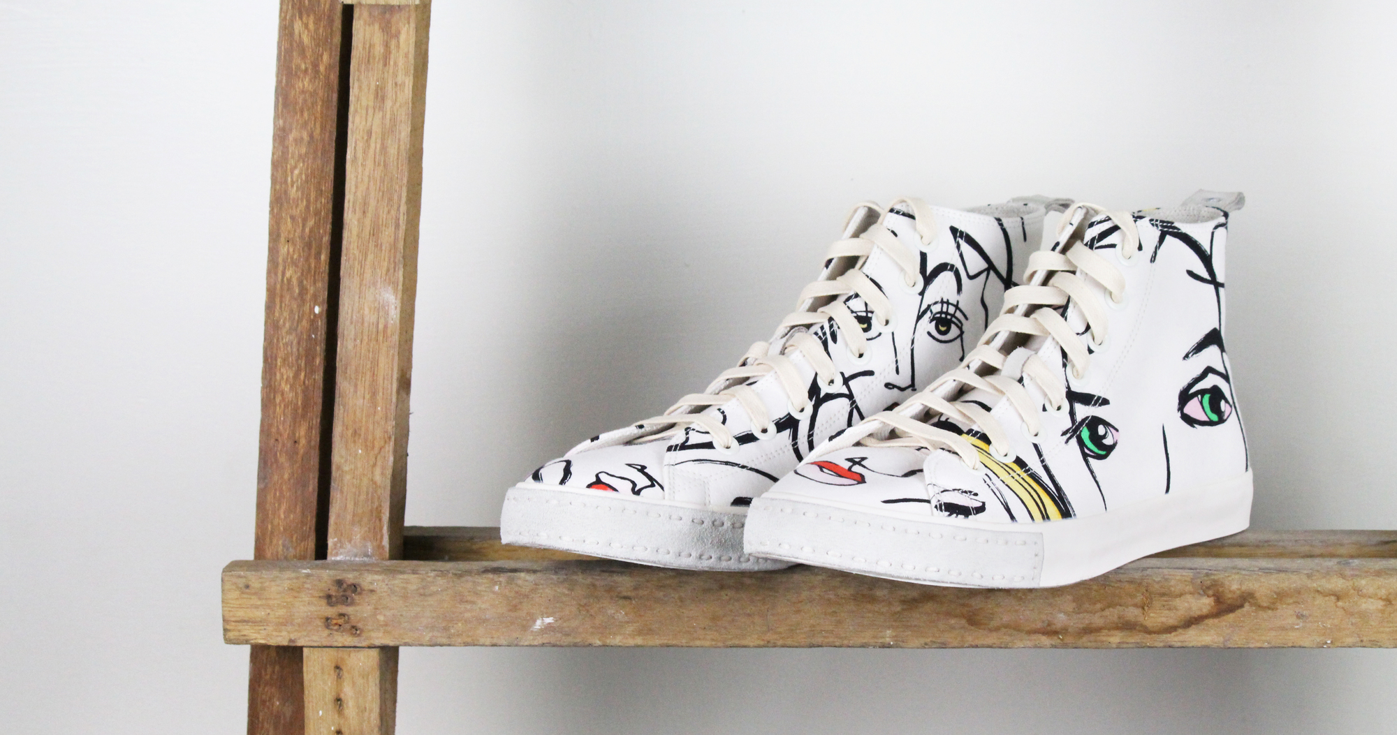 Joker M1155 White Graffiti Sneakers