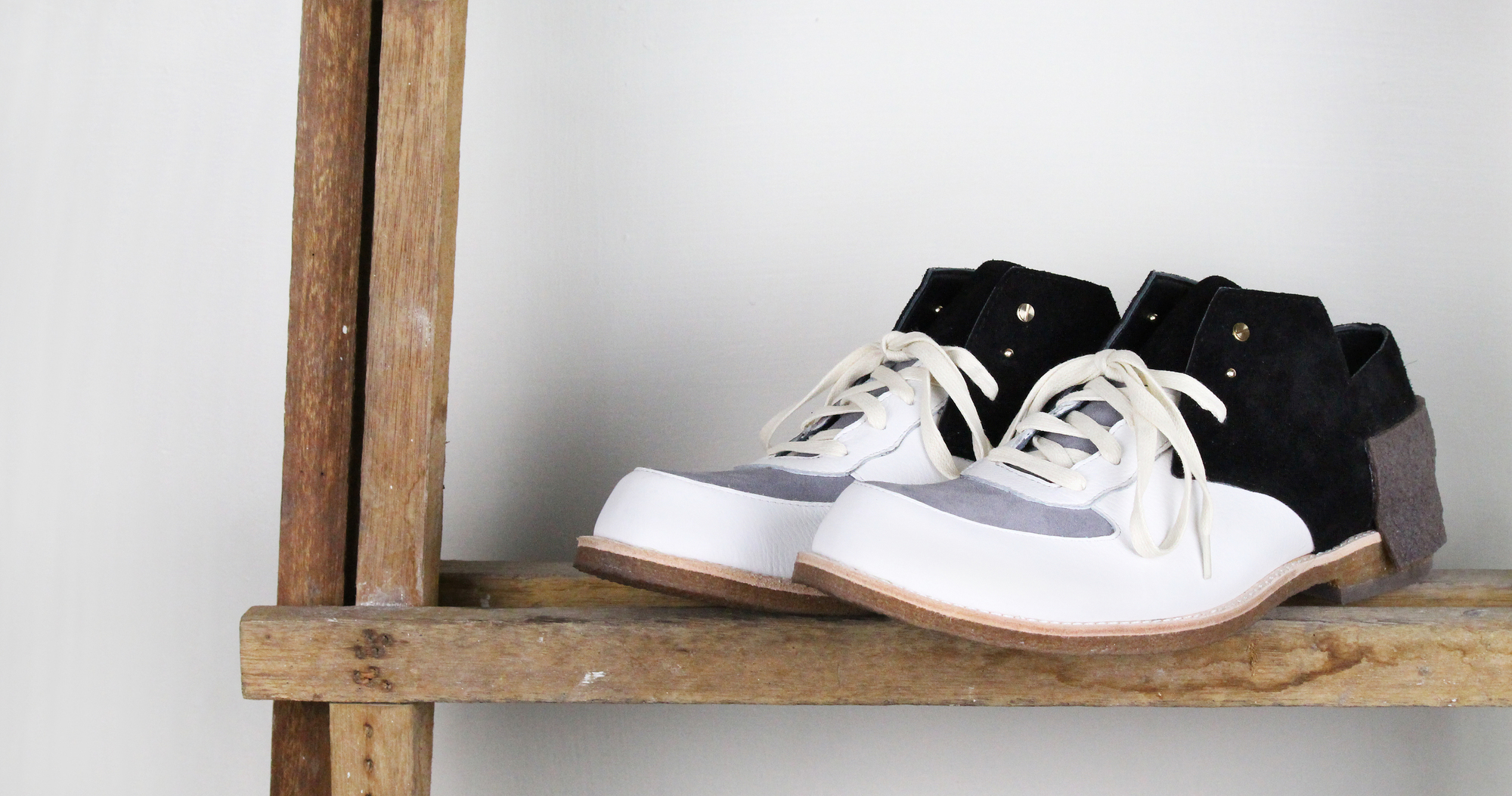 Judge M1157 WhiteBlack Leather Sneakers