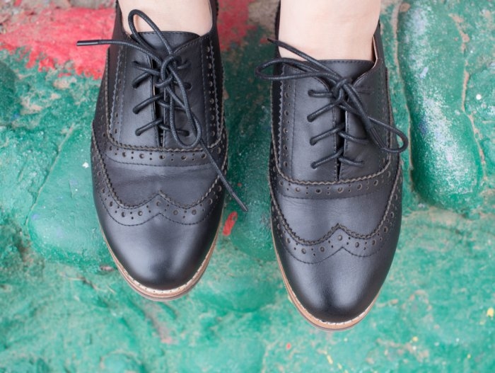 【微風吹過】英倫風微蠟感真皮蕾絲雕花牛津鞋