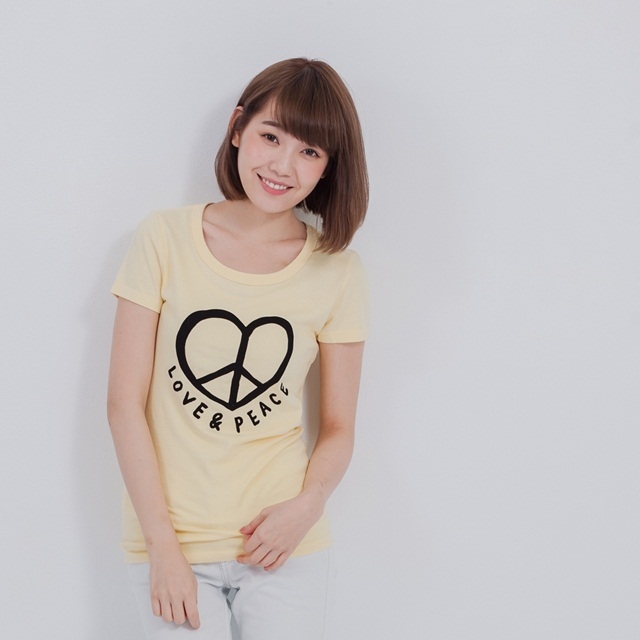 Love & Peace 短袖 蜜桃棉 女T 鵝黃