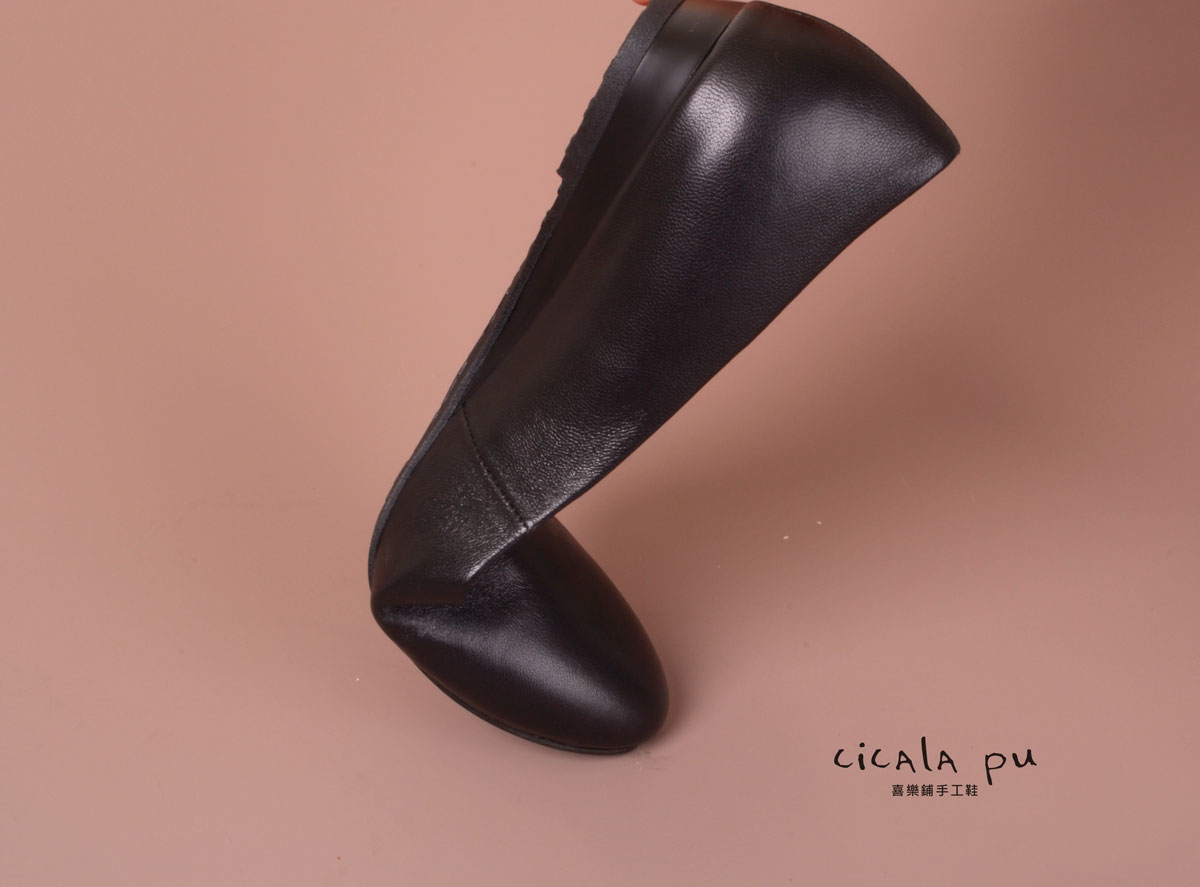 M 31237 經典圓頭 平底鞋