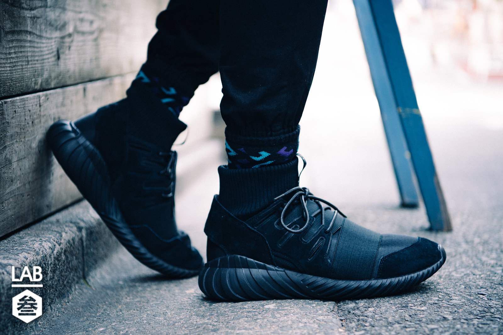 adidas tubular doom triple black
