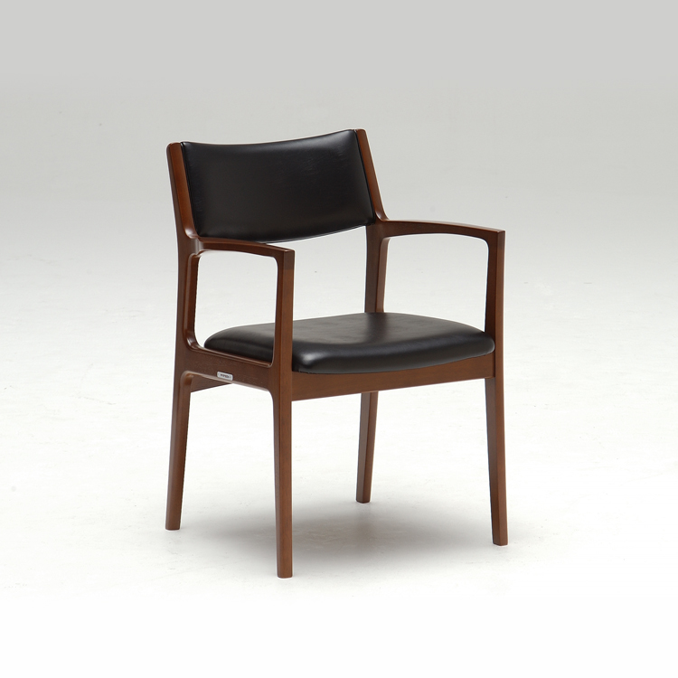Dining Chair 皮革扶手餐椅