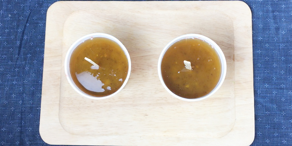 最後加入麥芽糖做底, 記得插入竹籤做冰棒棍喔