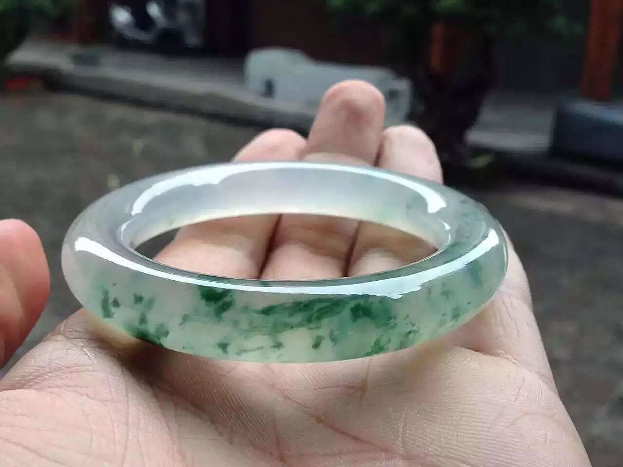 冰種飄綠花圓條鐲(圓骨)