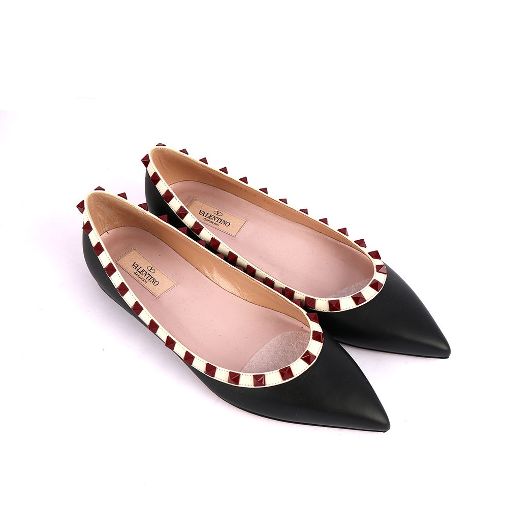 【Valentino】羊皮紅鉚釘ROCKSTUDS平底鞋(黑+粉綠邊) JW2S0403VHE L41