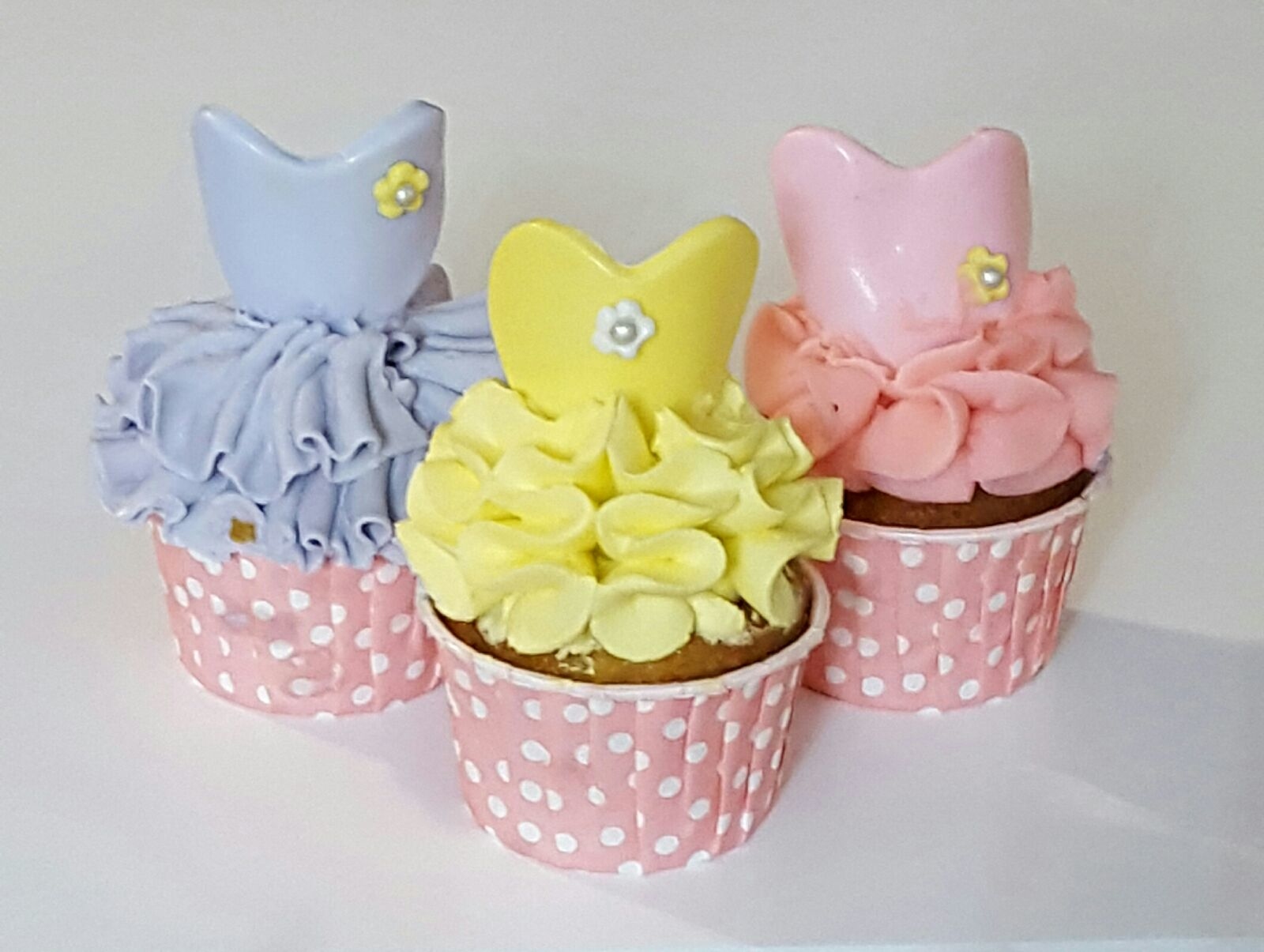 跳舞裙糖皮奶油霜杯子蛋糕