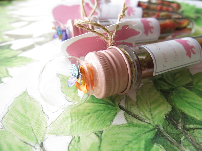 蝶舞花卉-玻璃球繽紛小果乾