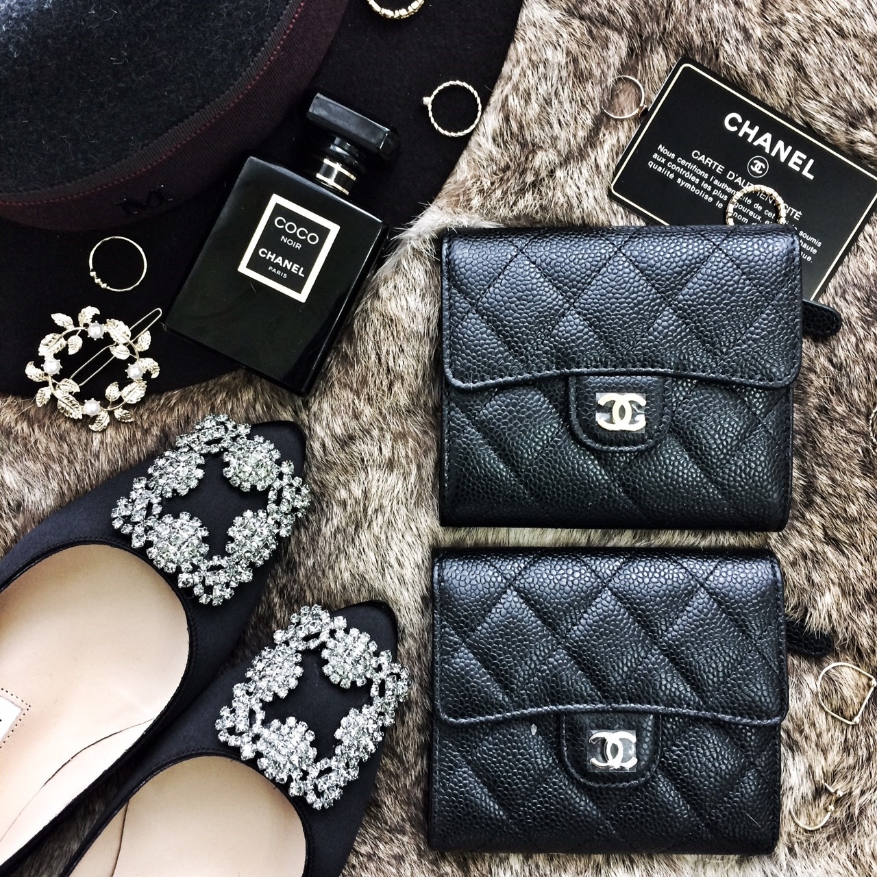 Chanel Classic Small Flap Wallet 黑色金釦荔枝紋三折短夾-Charline Boutique 精品代購