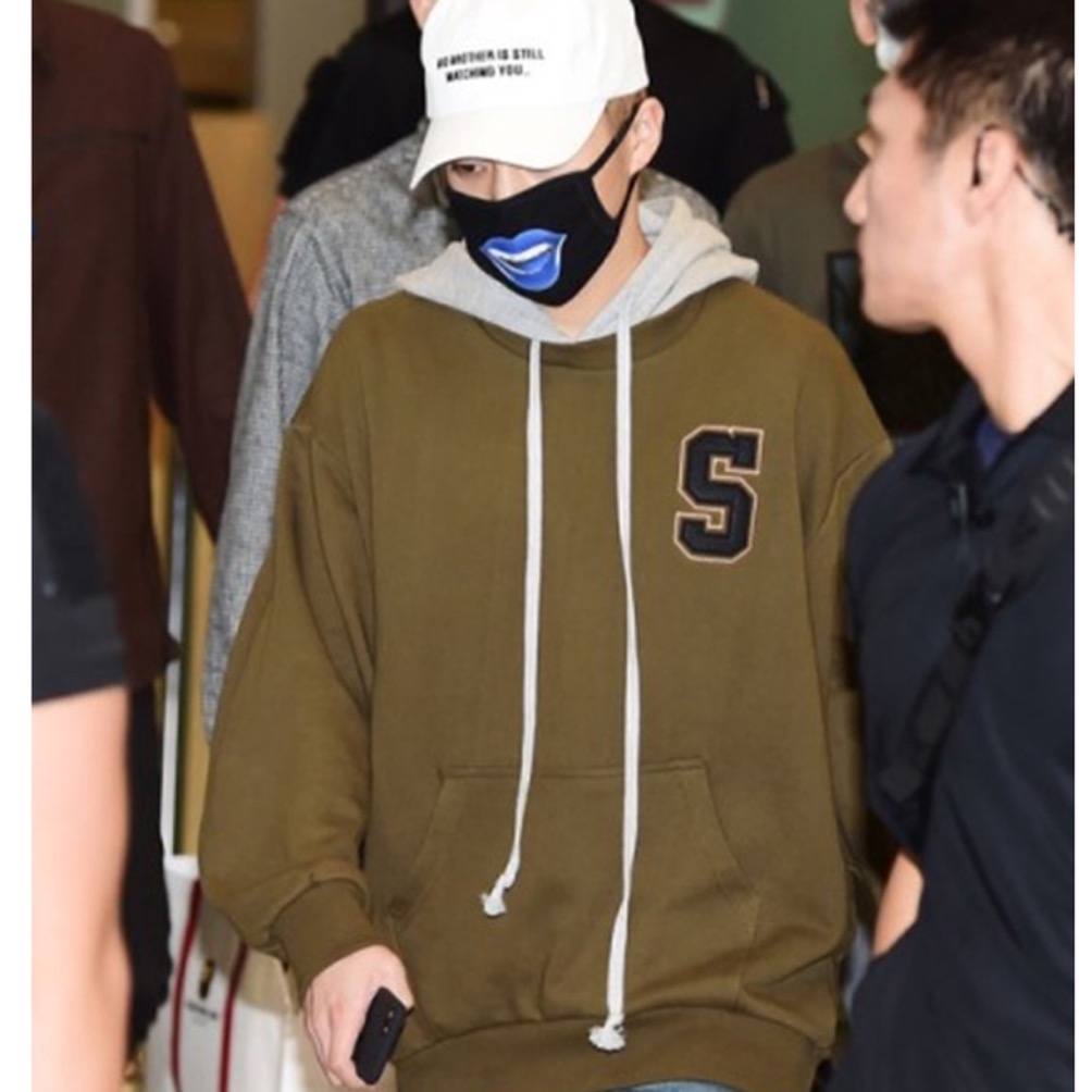 Something S OVERSIZE HOODIE