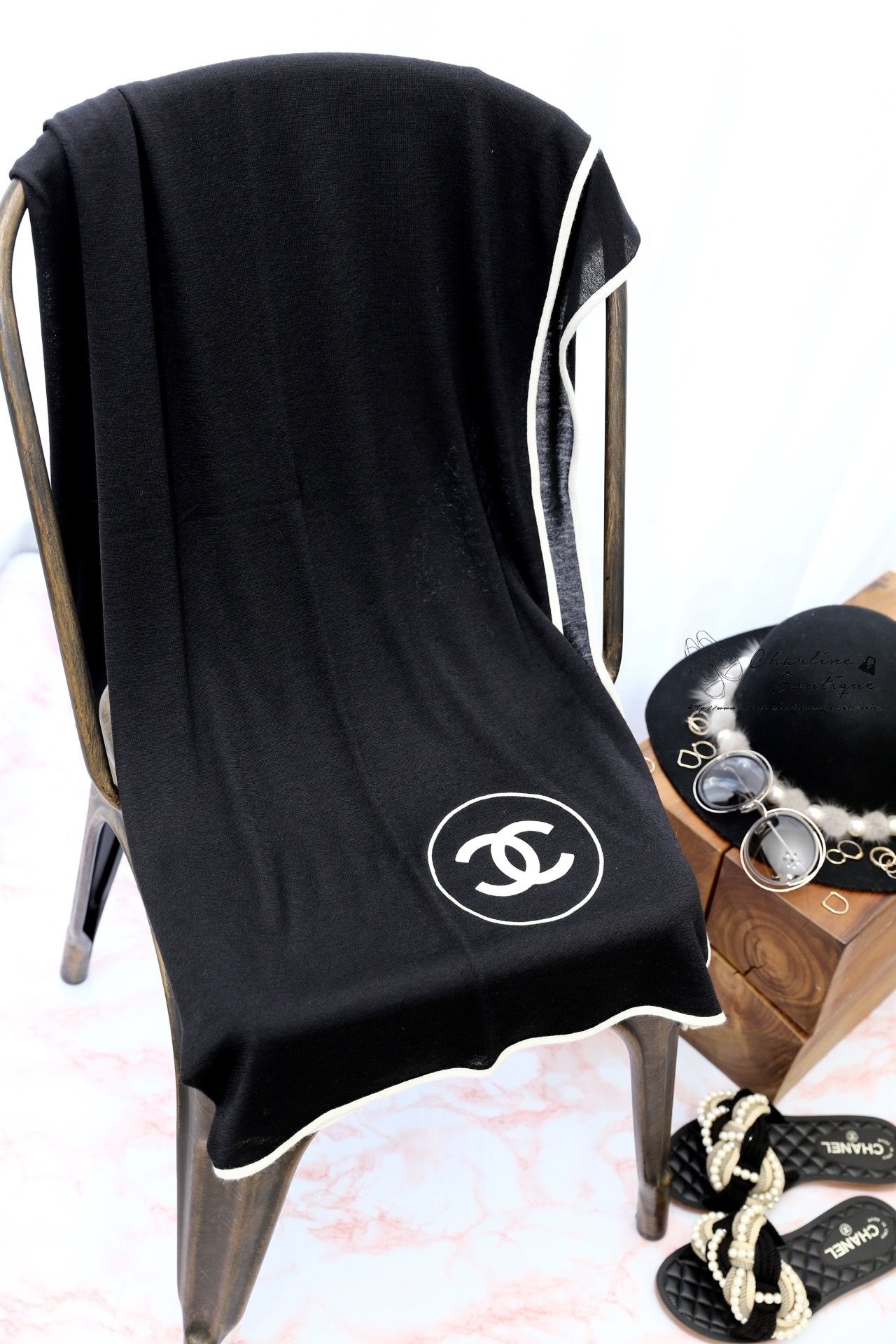 Chanel Cashmere Scarf 黑底白CC喀什米爾圍巾