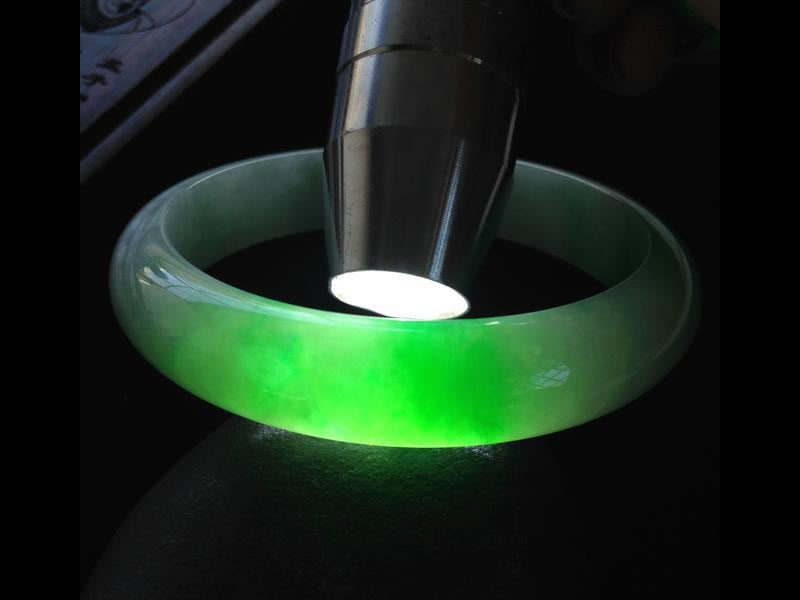 翡翠的「水頭」是什麼意思？