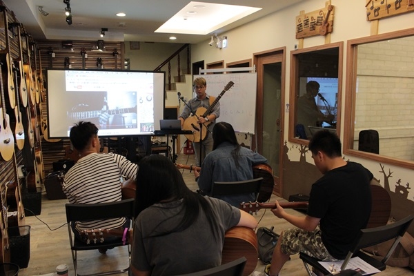 黃彥陸老師的自己的歌自己抓-採譜講座-上課剪影