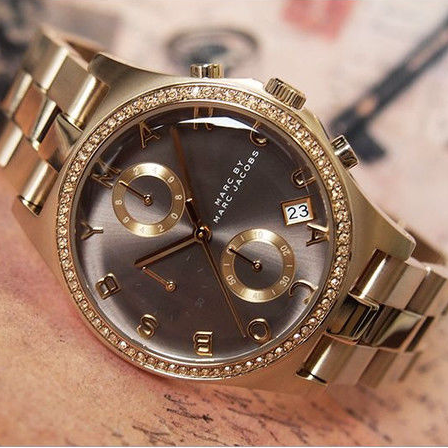 Marc by Marc Jacobs 亮眼時尚金色不鏽鋼腕錶 美國代購正品真貨小MJ手錶 MBM3298