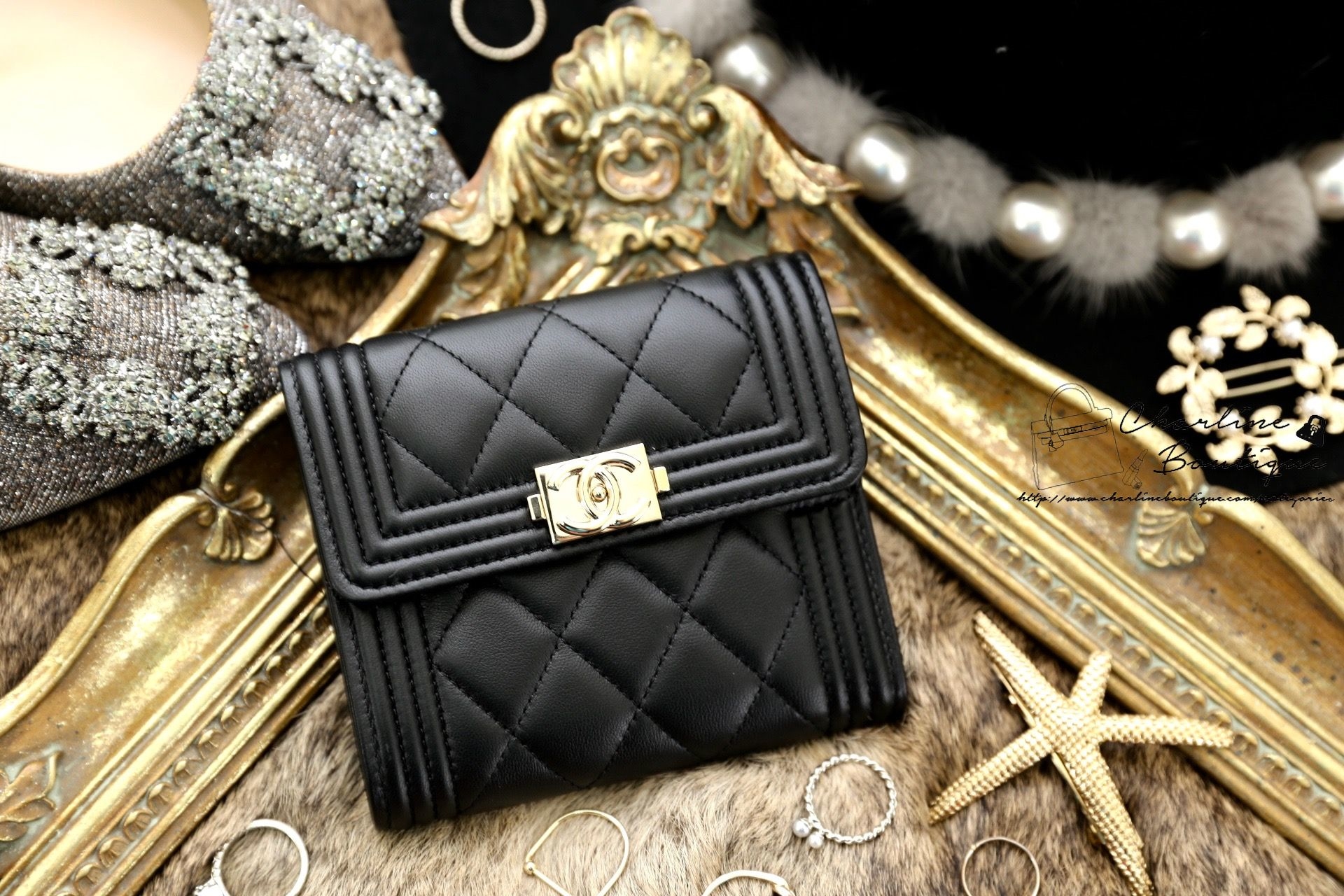 Chanel Boy Wallet 黑色金CC羊皮菱格紋三折短夾-Charline Boutique 精品代購
