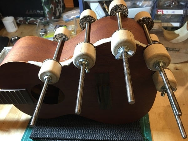 烏克麗麗面板翻開修復