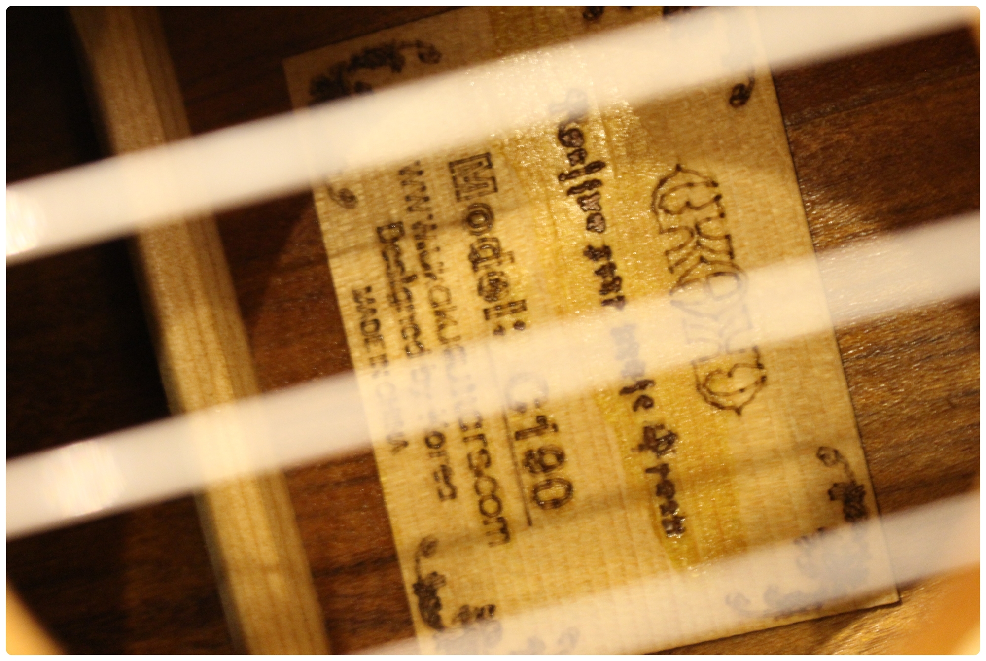 UKAKU UKAKU - C190 23吋單板烏克麗麗 相思木 第 4 張圖片｜三峽烏克麗麗