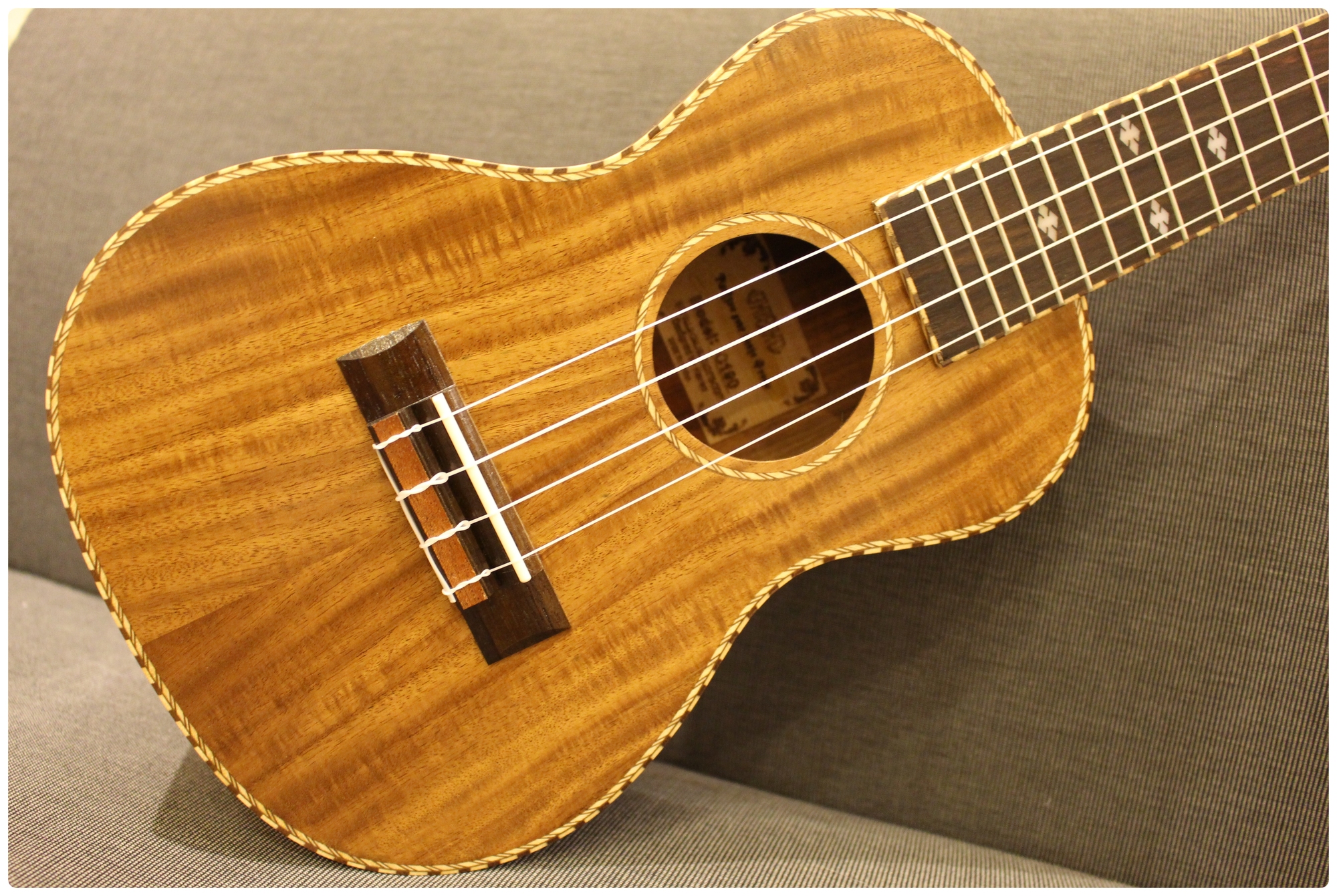 UKAKU UKAKU - C190 23吋單板烏克麗麗 相思木 第 6 張圖片｜三峽烏克麗麗