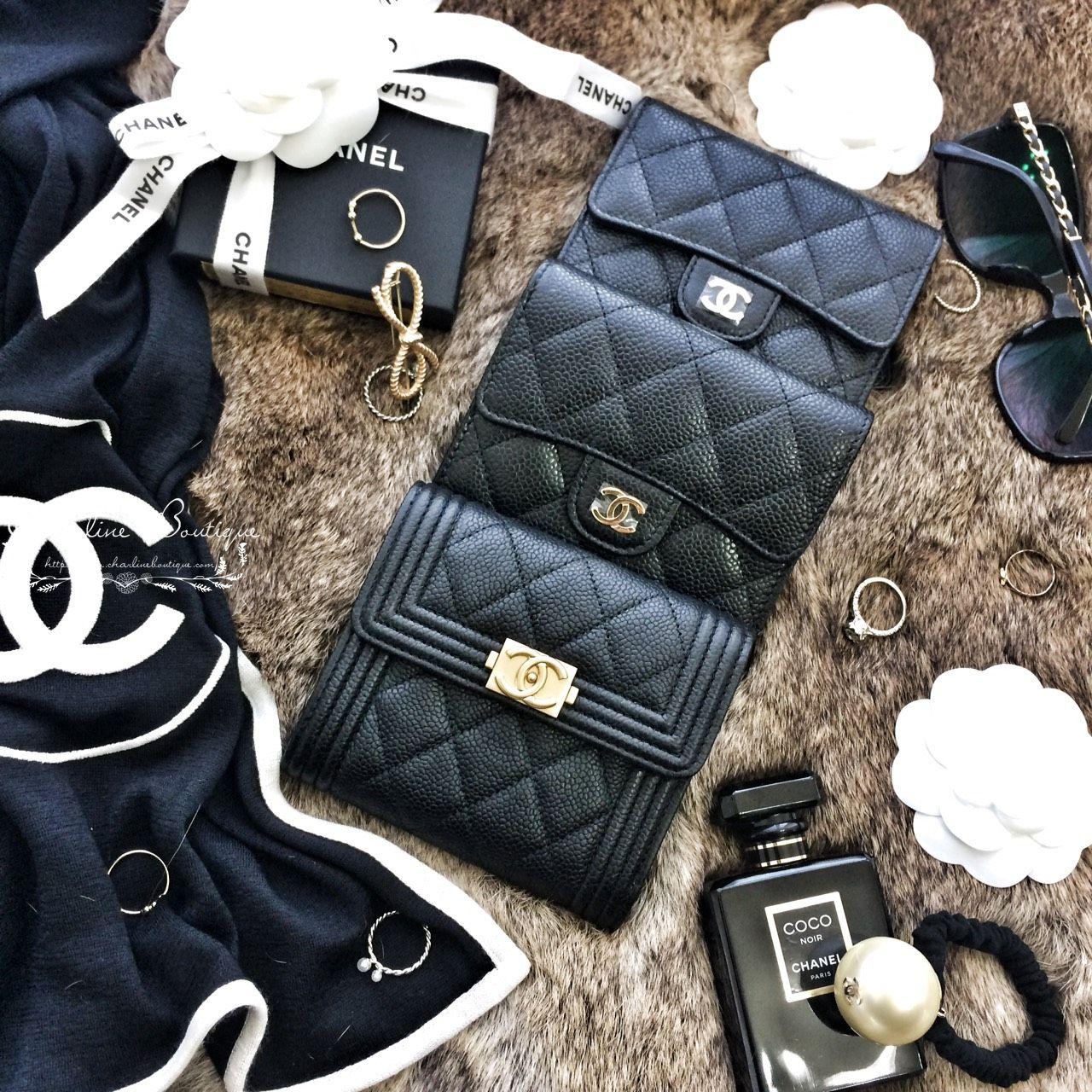Chanel Boy Wallet 黑色金CC荔枝菱格紋三折短夾,Chanel 黑色金CC酒紅內裡荔枝菱格紋零錢夾,Chanel 黑底白CC喀什米爾圍巾-Charline Boutique 精品代購