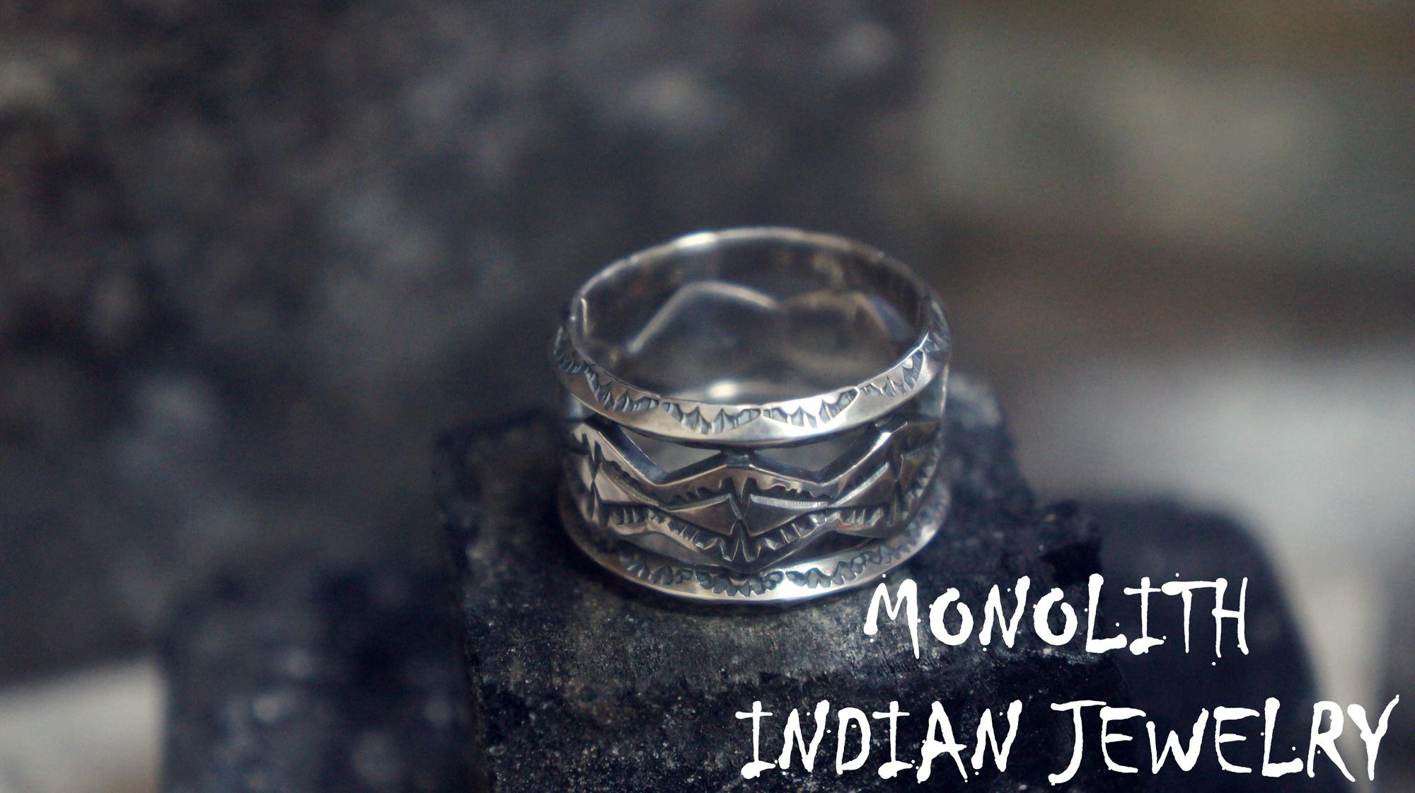 三角鏤空【戒指】