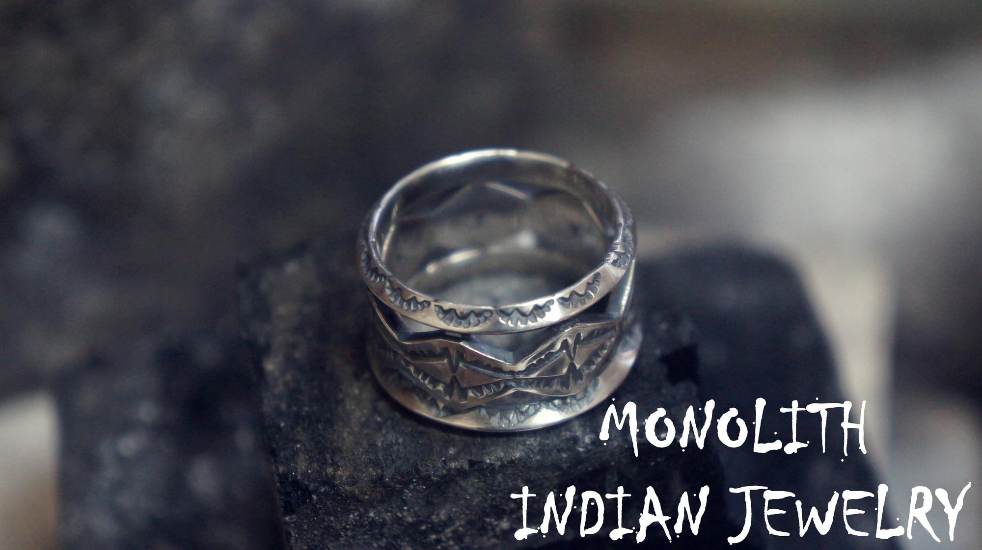 三角鏤空【戒指】