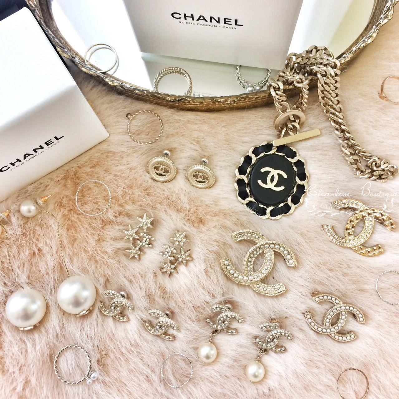 Chanel 金色方格CC水鑽垂墜珍珠耳環,Chanel 大珍珠金CC垂墜耳環,Chanel 金色雙CC大小珍珠水鑽別針,Chanel 金色水晶鑲嵌雙CC星星耳環,Chanel 金色雙CC小珍珠鑲嵌耳環-Charline Boutique 精品代購