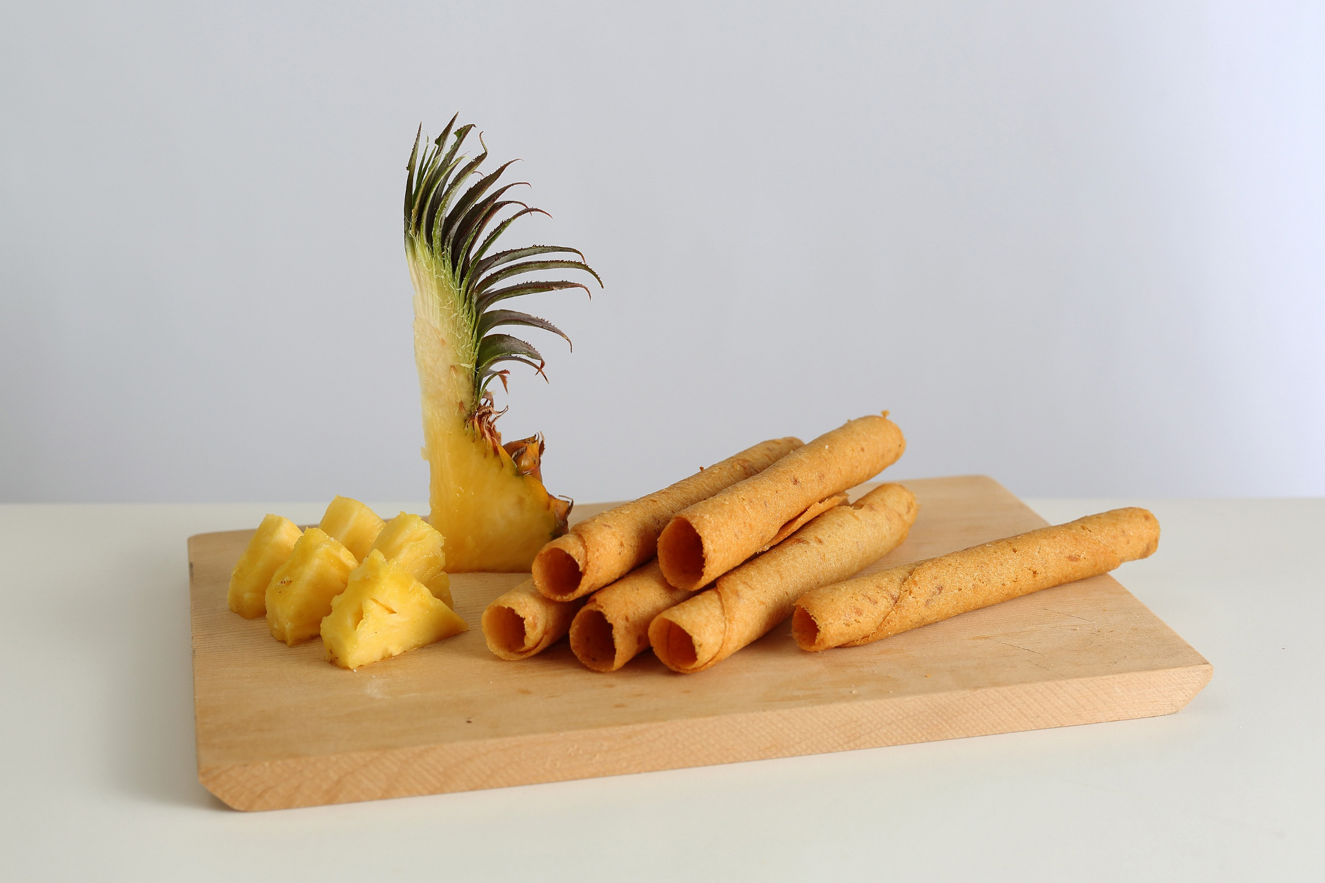 鳳梨雪茄蛋捲6入【Francis旋轉木馬】