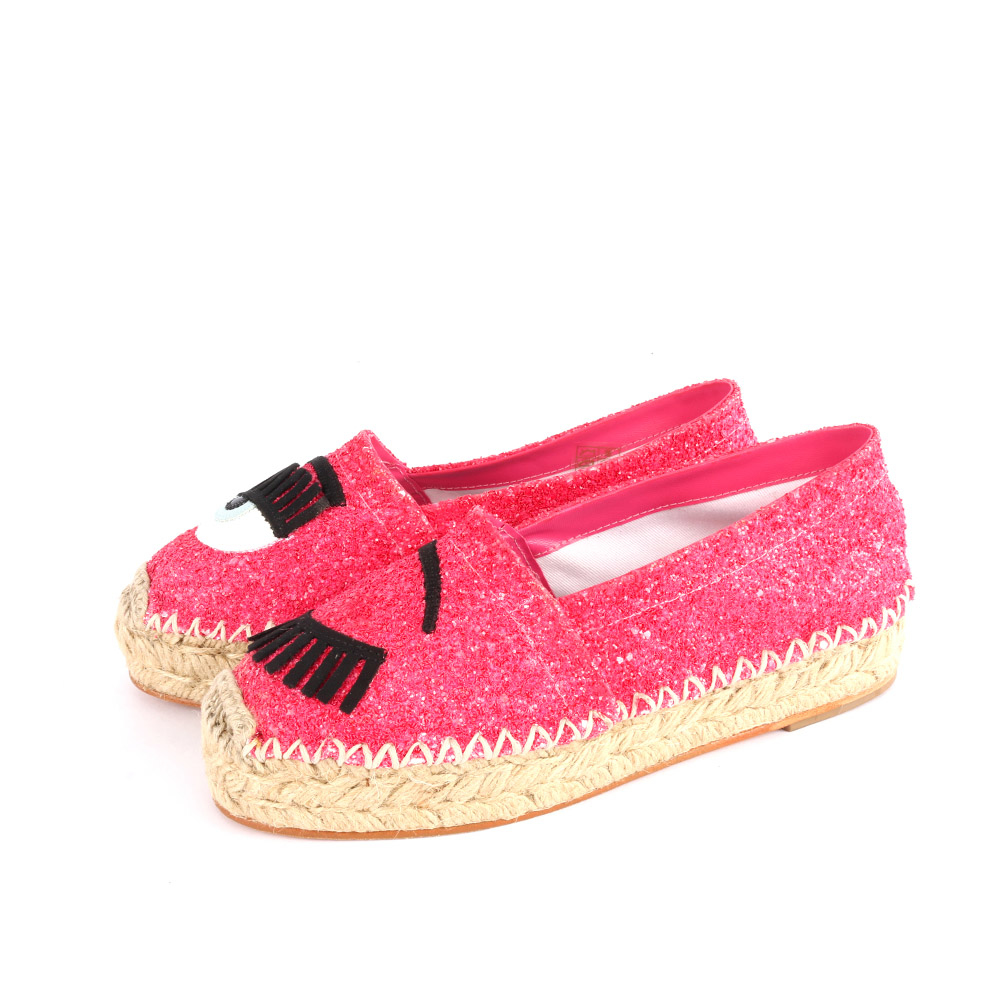 【CHIARA FERRAGNI】眼睛草編鉛筆鞋