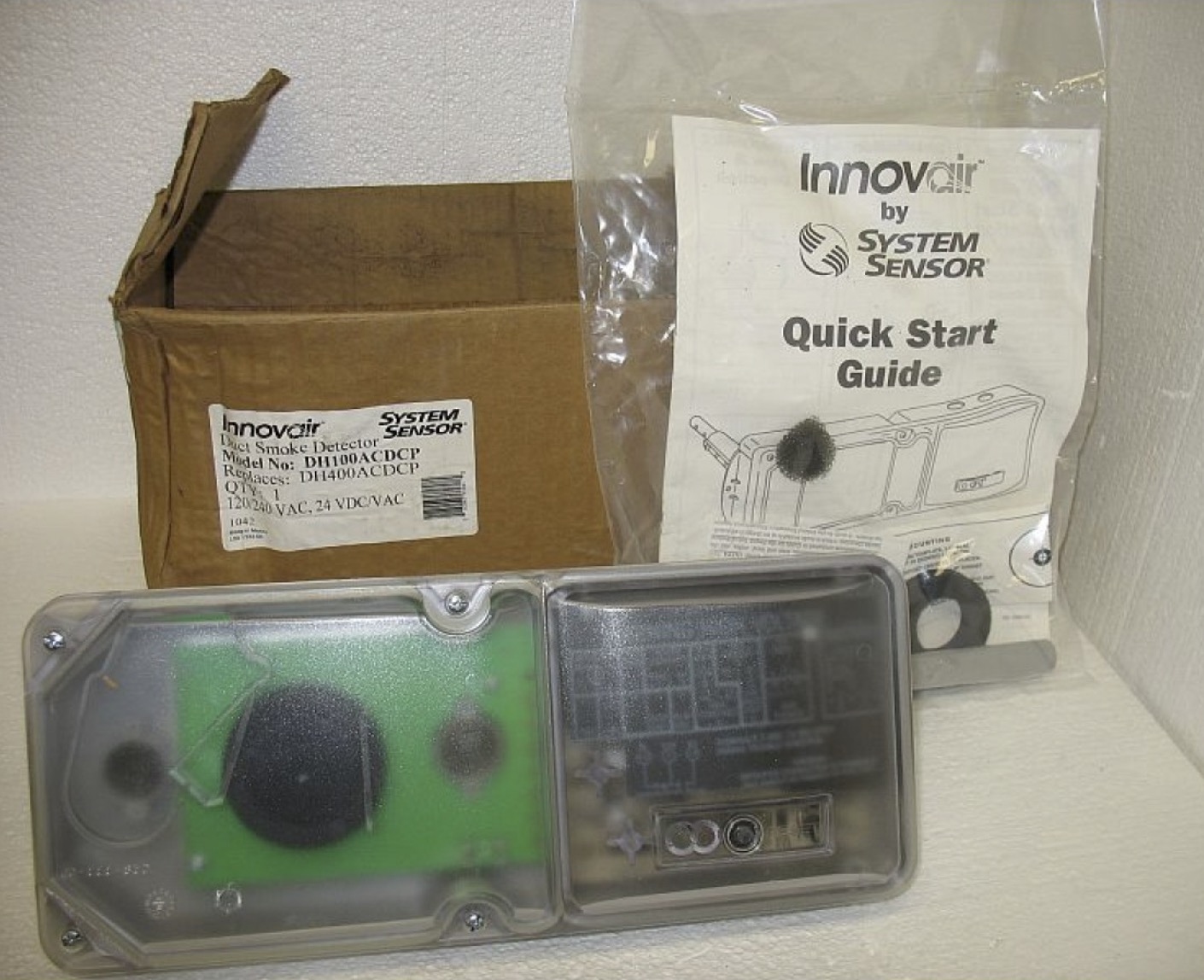 System Sensor Model DH100 ACDCLP Duct Type Smoke Detect