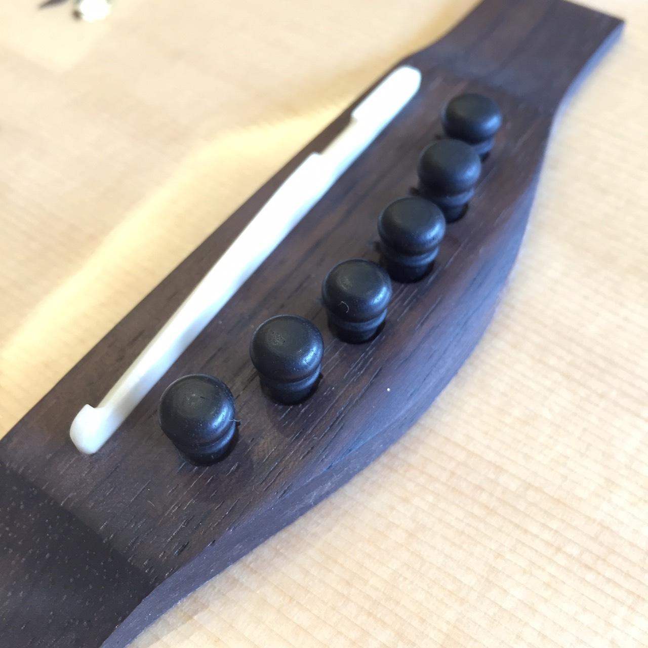 黑檀木弦釘(6顆/組) 溫暖音色 圓潤 音色升級 吉他弦釘