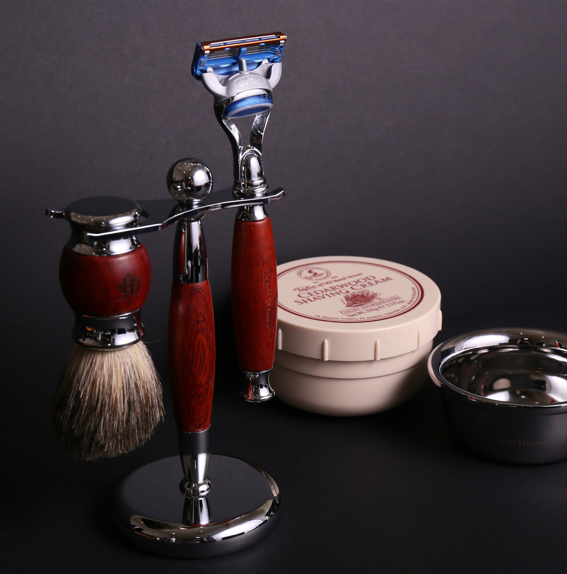 英國 Grand Manner 紅檀木 手動安全刮鬍刀組（Fusion / 鋒隱刀片 / 禮盒）