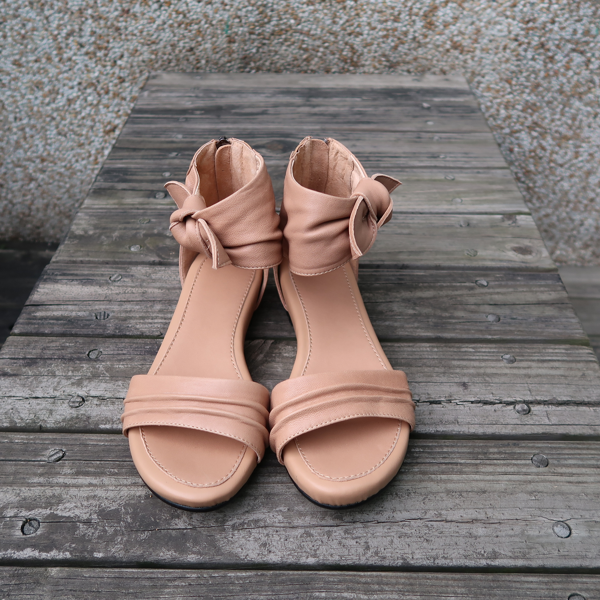 【義式浪漫】植鞣羊皮抓皺小坡跟踝帶扭結蝴蝶結涼鞋