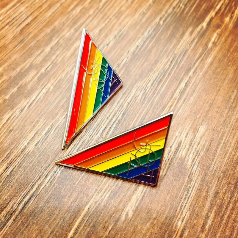 張惠妹 烏托邦2.0慶典 LOGO彩虹徽章