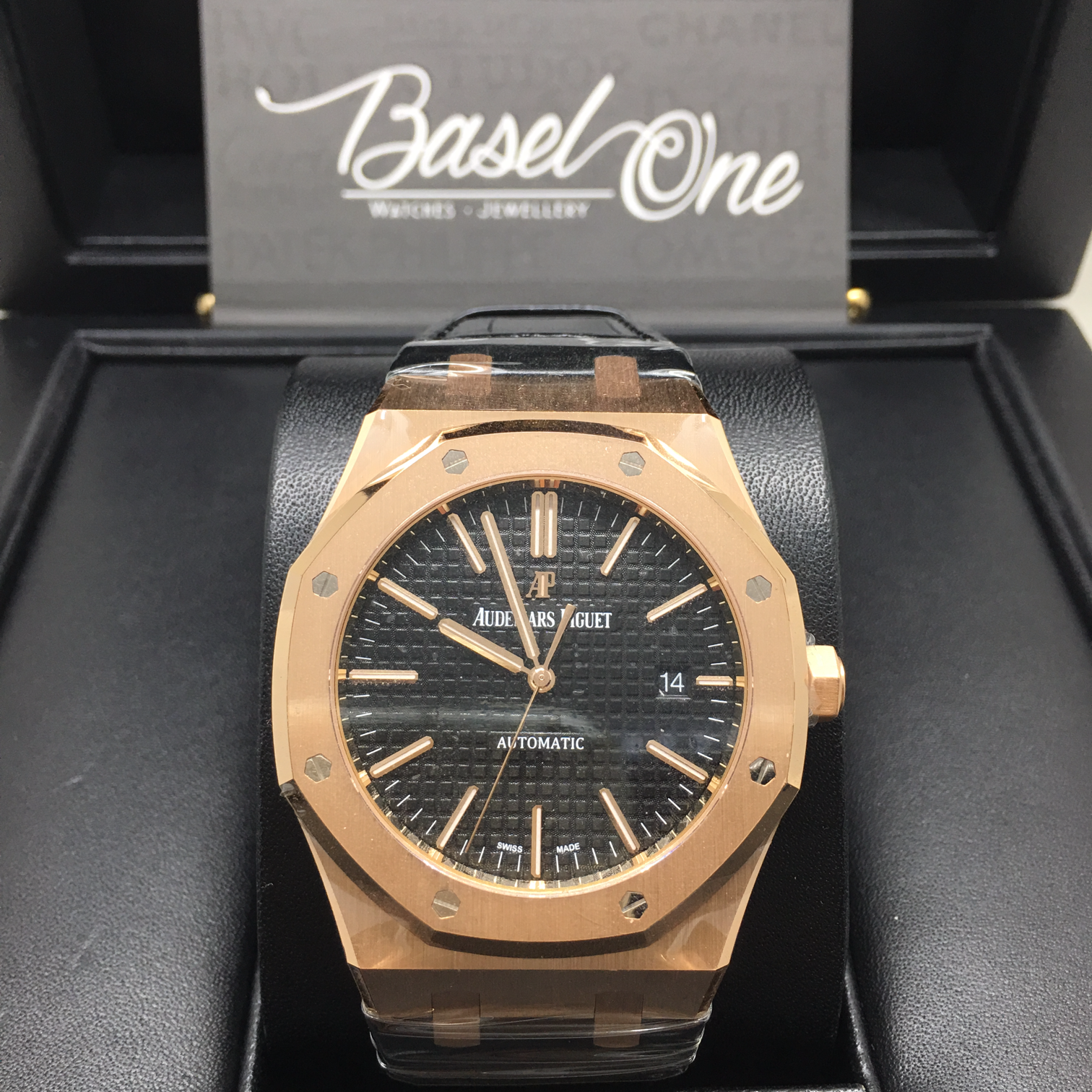 DISCONTINUED BRAND NEW AUDEMARS PIGUET 15400or ROYAL OAK SELFWINDING ROSE GOLD LEATHER BLACK