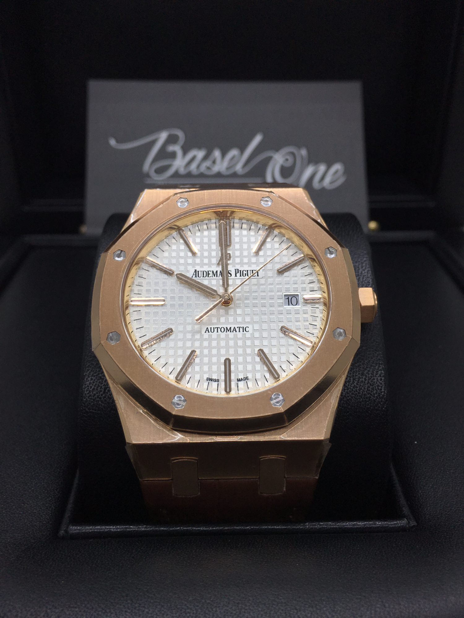DISCONTINUED BRAND NEW AUDEMARS PIGUET 15400or ROYAL OAK SELFWINDING ROSE GOLD LEATHER WHITE