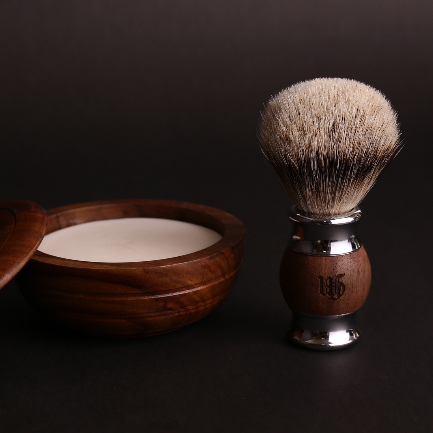 英國 Grand Manner 胡桃木 特級銀尖獾毛刮鬍刷 / 刮鬍泡刷