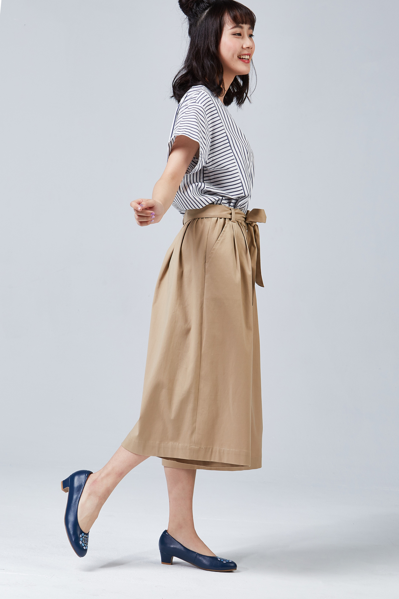 刺繡低跟女鞋｜錦簇花語 (深海藍)