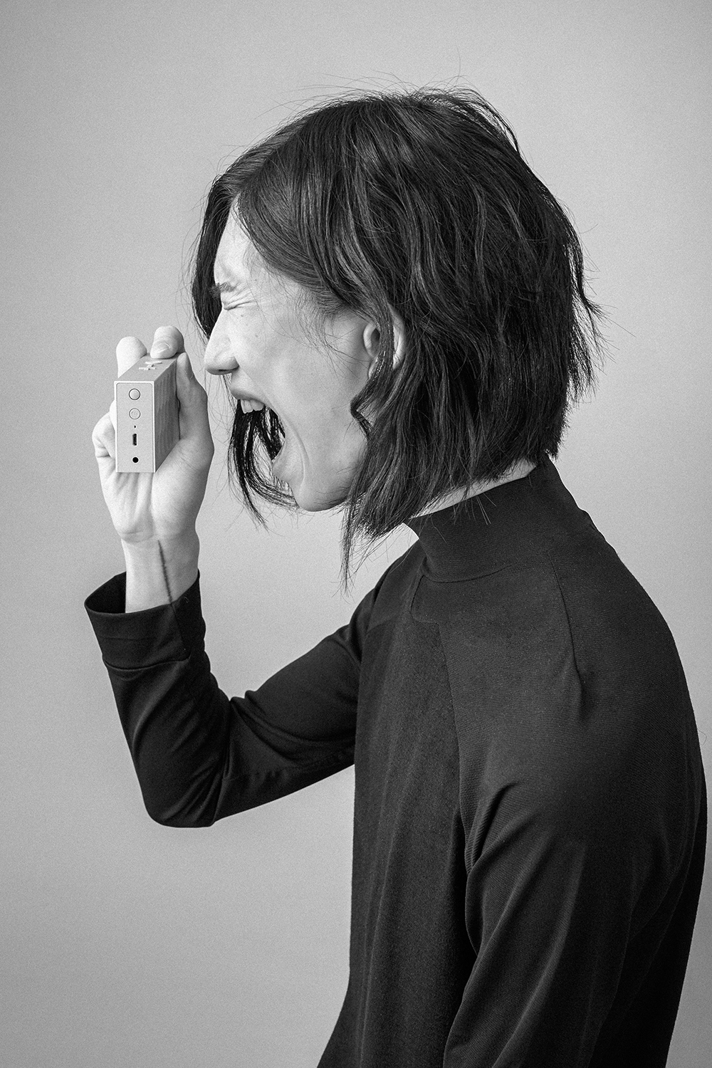 nozzle quiz 是以機能性、街頭感為精神的台灣潮流襪子品牌。  以新穎機能的材質與環保的製程，打造兼具質感、運動性、舒適手感、抗菌除臭功能的彈性除臭襪。