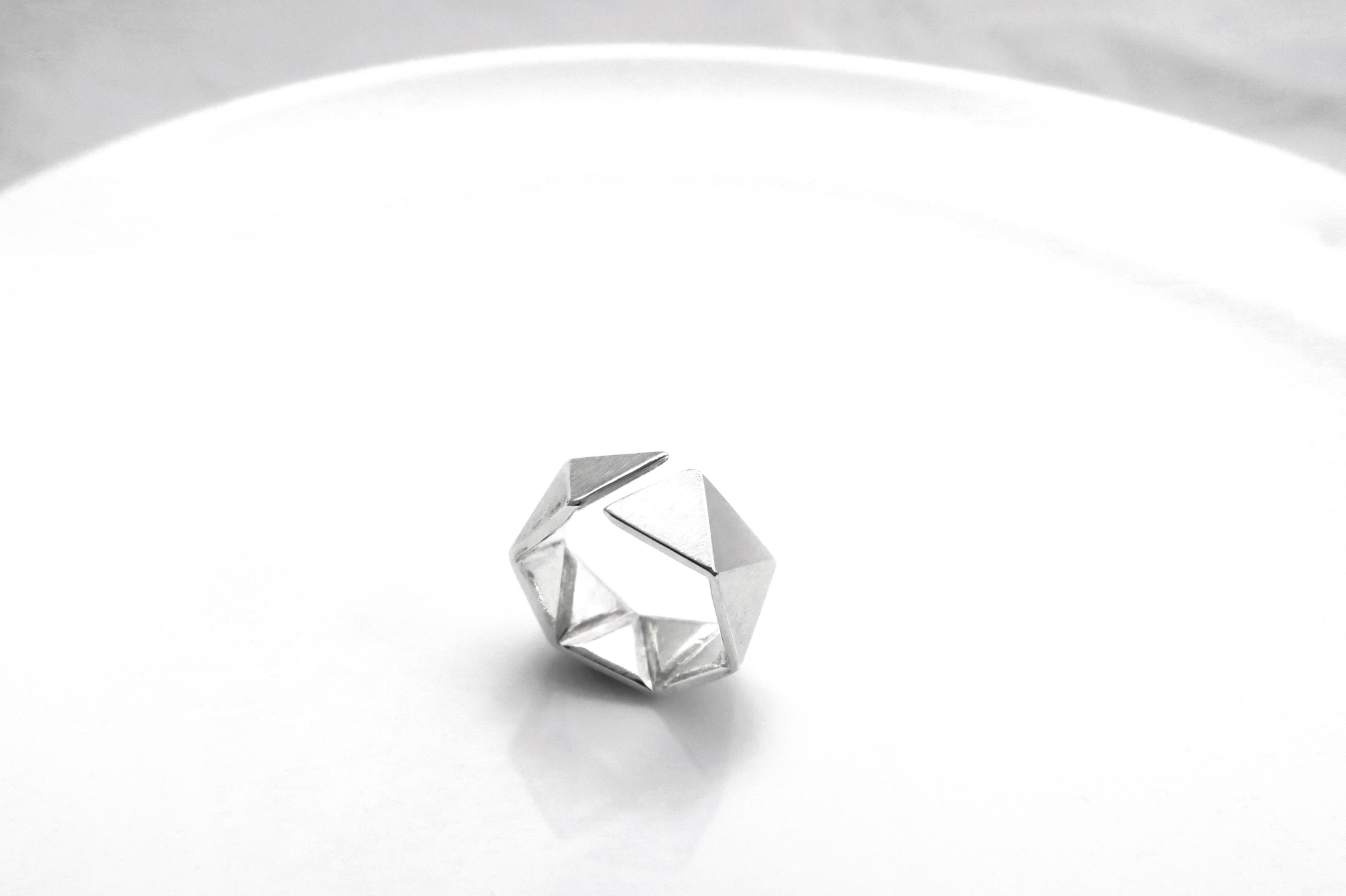 續未來 三角形(小) 925純銀戒指-64DESIGN