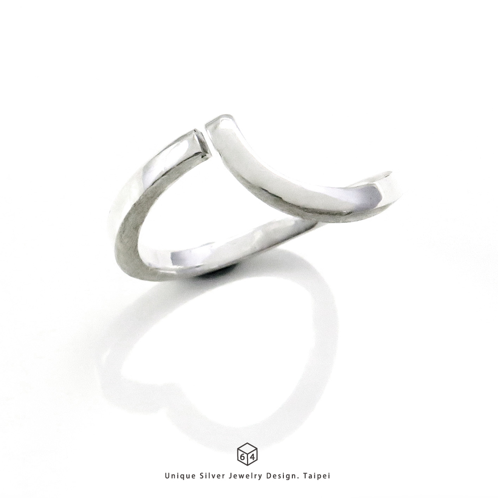 擁抱的力量(小) 線狀 925純銀戒指-64DESIGN