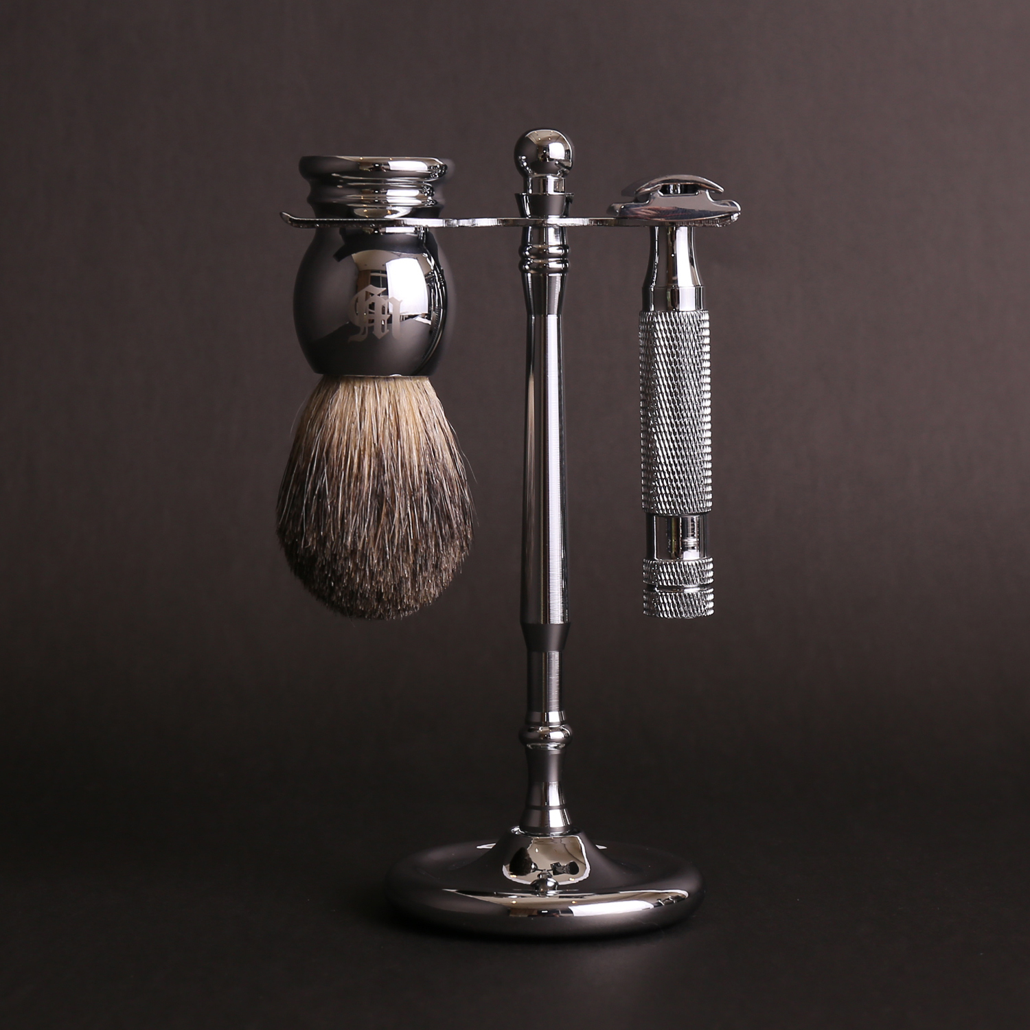 英國 Grand Manner 特務系列 復古雙面安全手動刮鬍刀組（銀 / 傳統老式雙刃刮鬍刀片 / 禮盒）