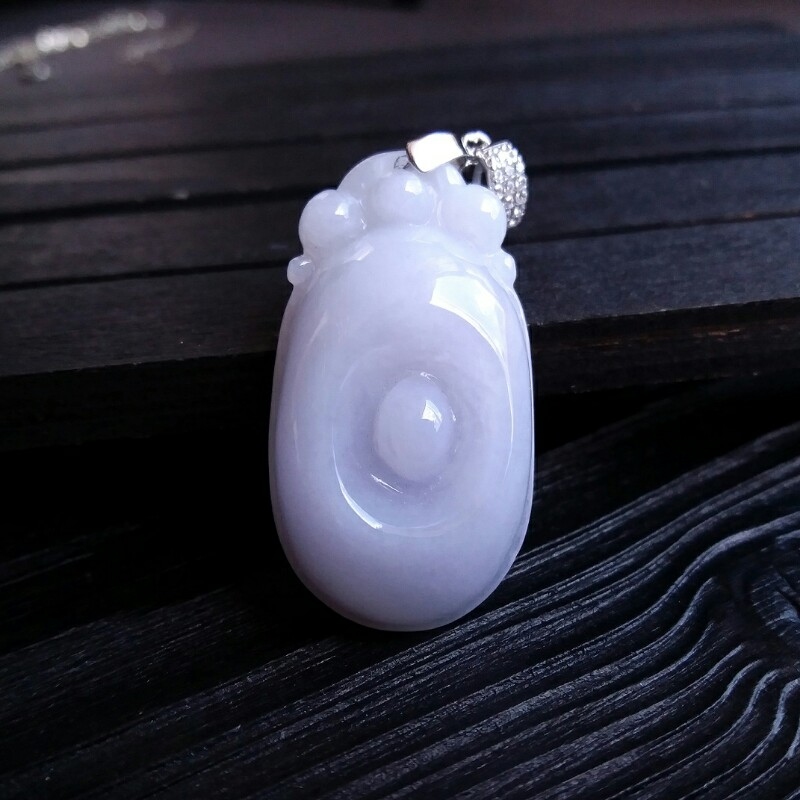 J582 冰糯淡紫厚庄福貝吊墜