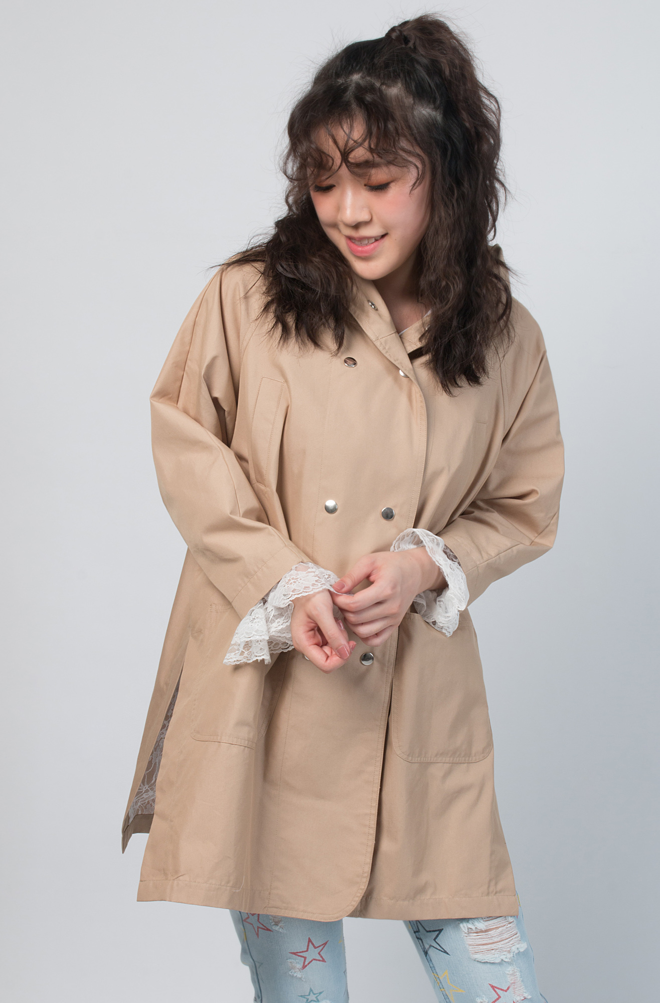 【SH】蕾絲拼接篇幅袖寬版連帽風衣