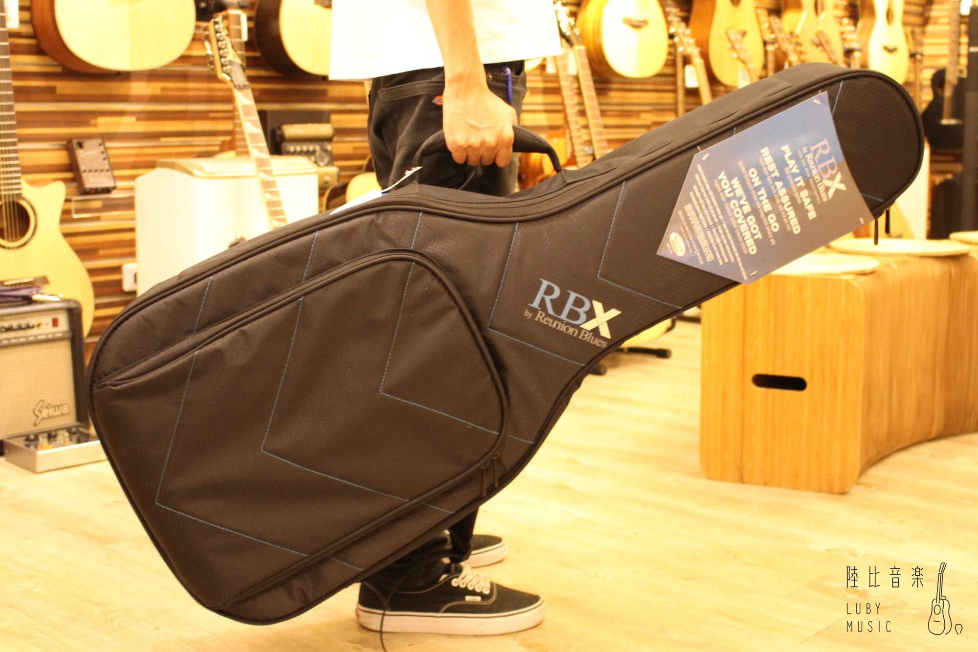 Blue Reunion Blues - RBX A2 可裝39-41吋高級吉他袋 真防水 30mm厚度 第 4 張圖片｜三峽吉他 / Bass