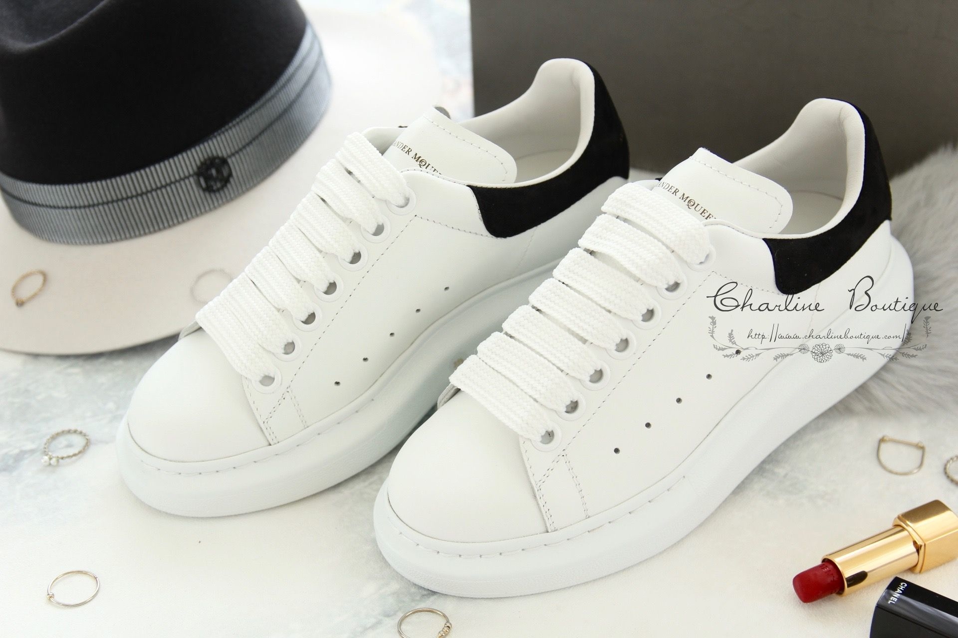 Alexander McQueen Oversized Sneaker 白色黑麂皮小牛皮運動鞋