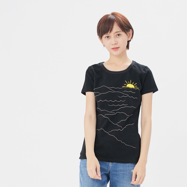 日出雲海 短袖 蜜桃棉 女T 黑色