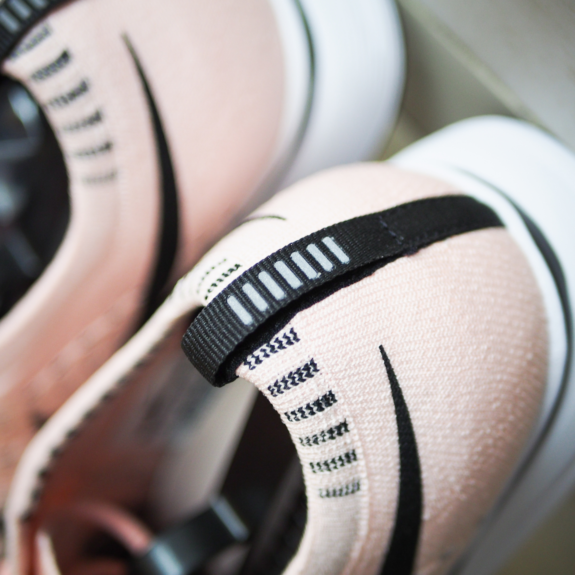 Nike Flyknit Trainer "Sunset Tint" AH8396600